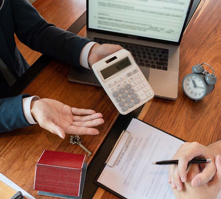 HMRC Reminds Seasonal Sellers to Check Tax Obligations